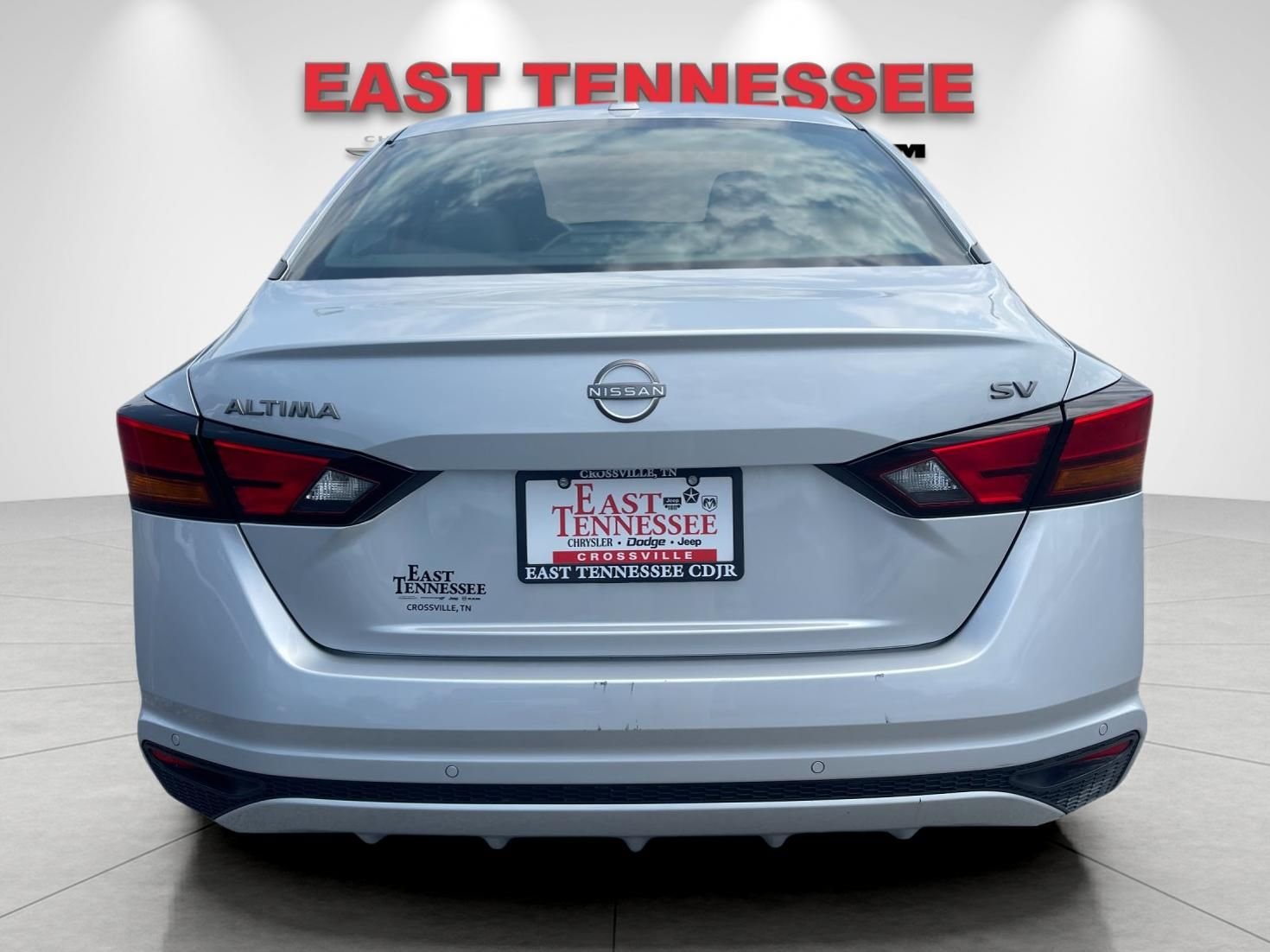Used 2024 Silver Nissan 2.5 SV image 4