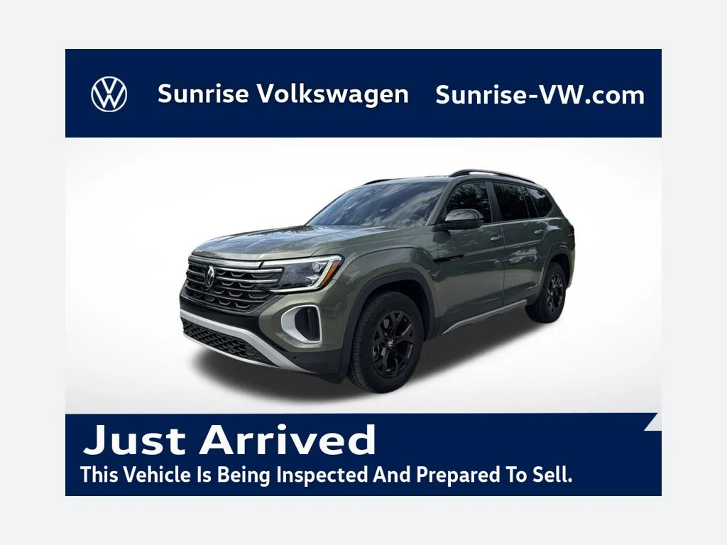 Used 2024 Green Volkswagen 2.0T Peak Edition SE w/Technology image 1