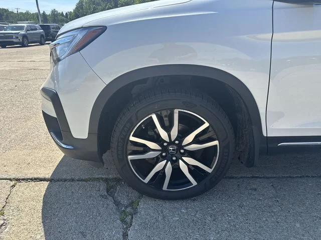 Used 2022 White Honda Touring image 36