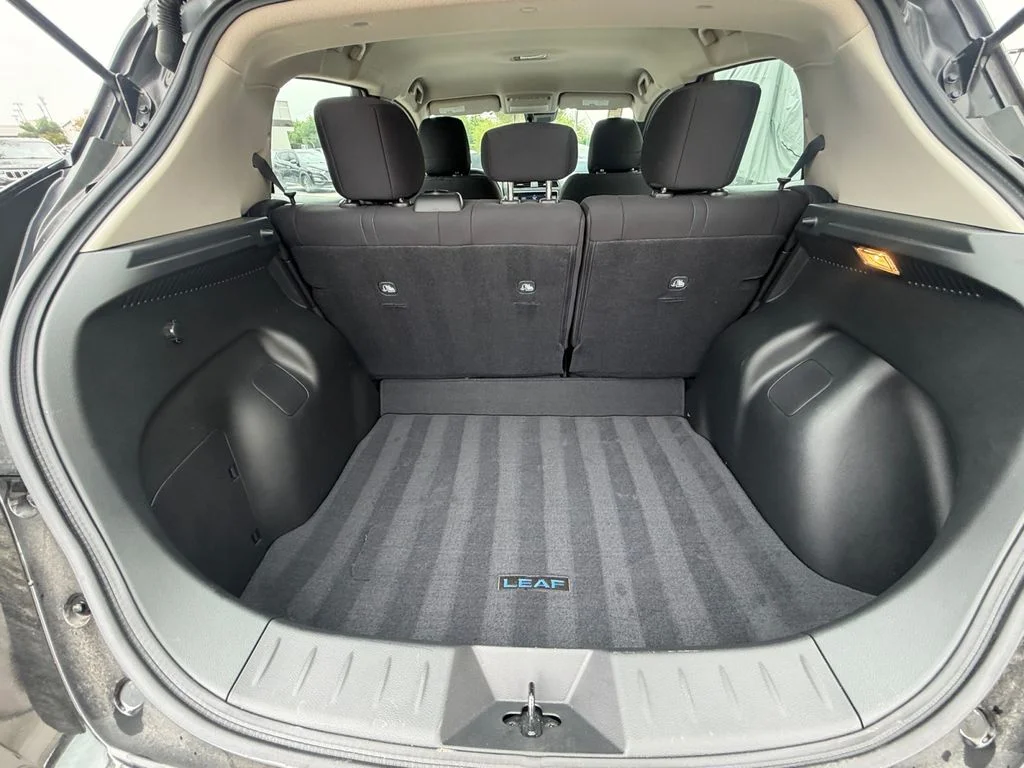 Used 2023 Black Nissan S image 19