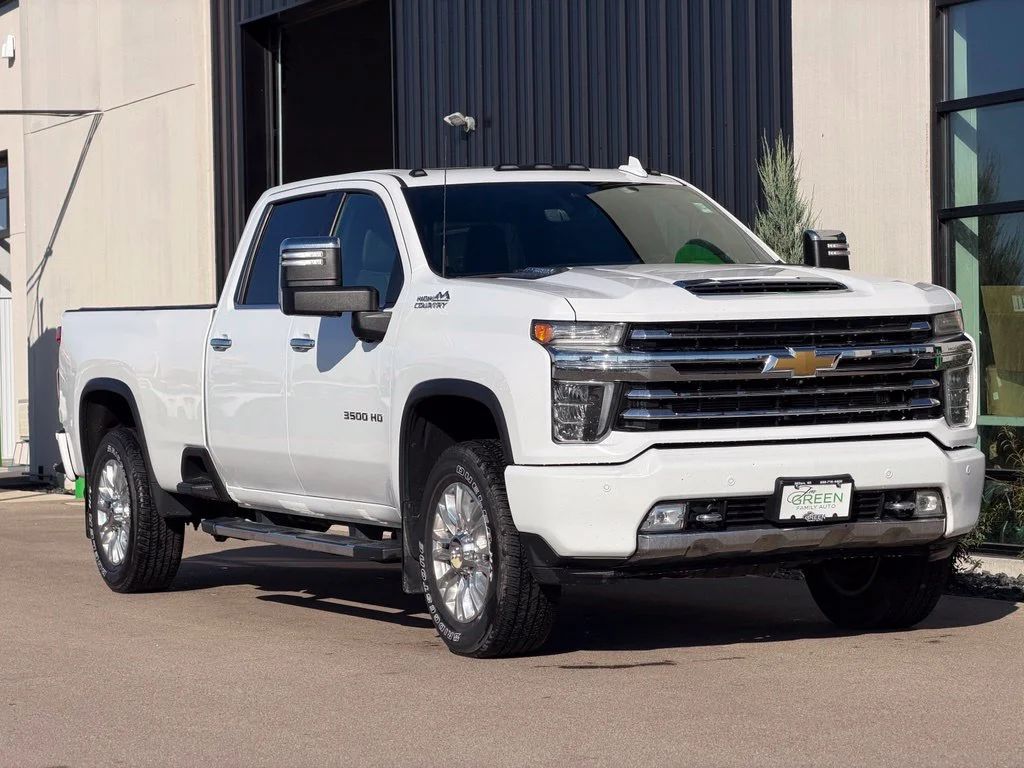 Used 2020 White Chevrolet High Country image 4
