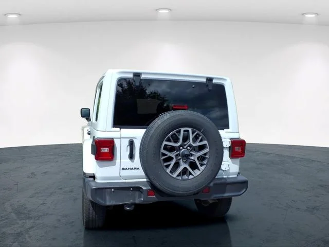 Used 2025 White Jeep Sahara image 12