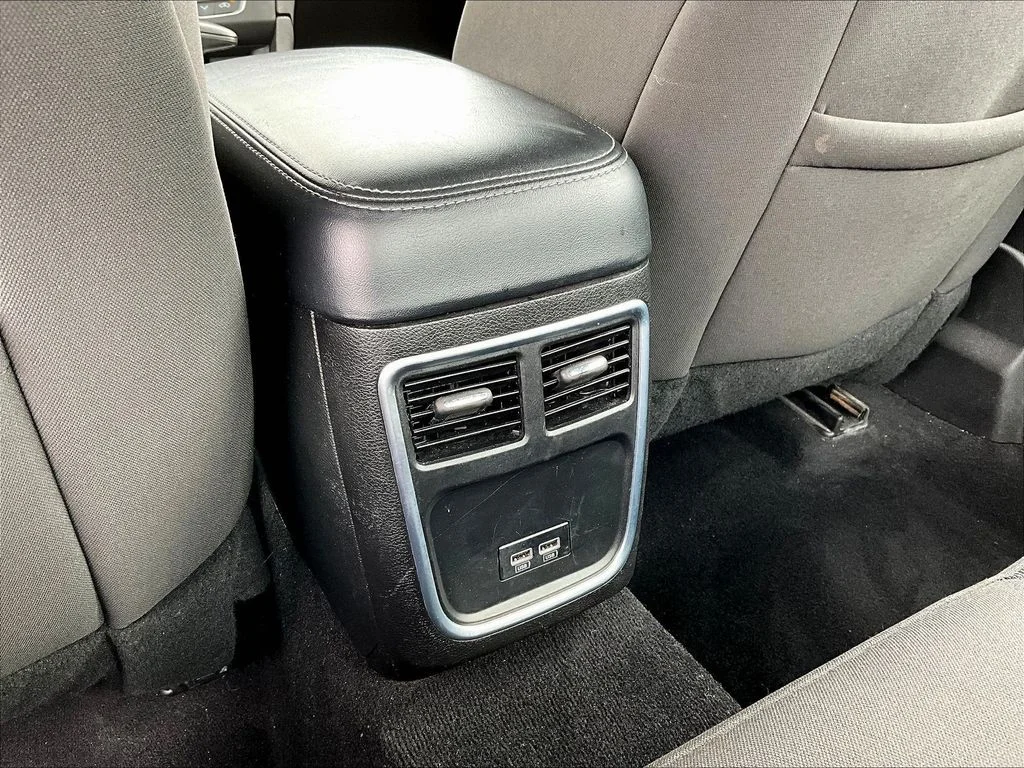 Certified Used 2022 Red Dodge SXT image 10