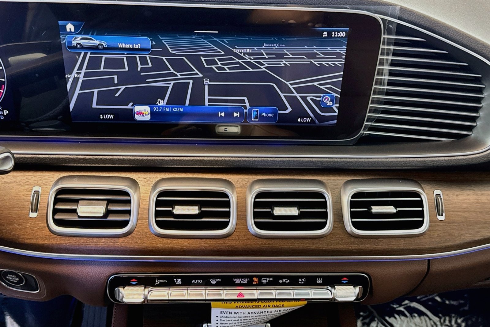 New 2026 Polar White Mercedes-Benz GLE 450e image 12