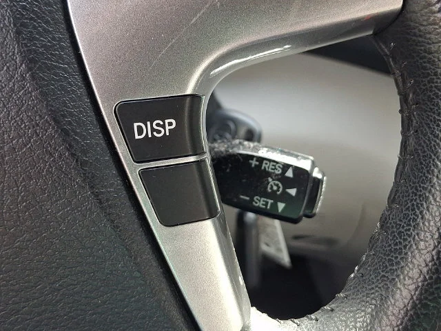 Used 2013 White Toyota SE image 25