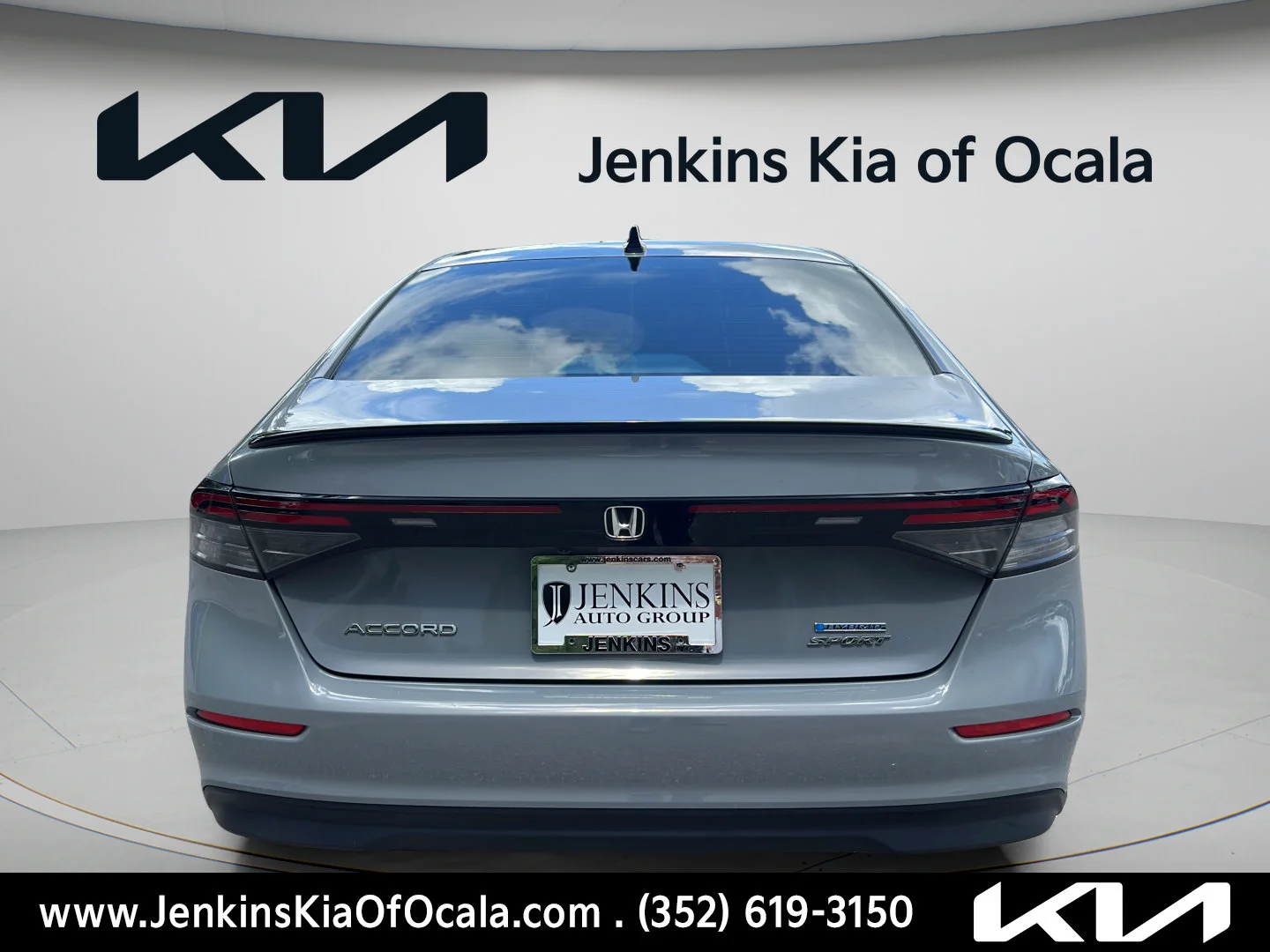 Used 2024 Gray Honda Sport image 4