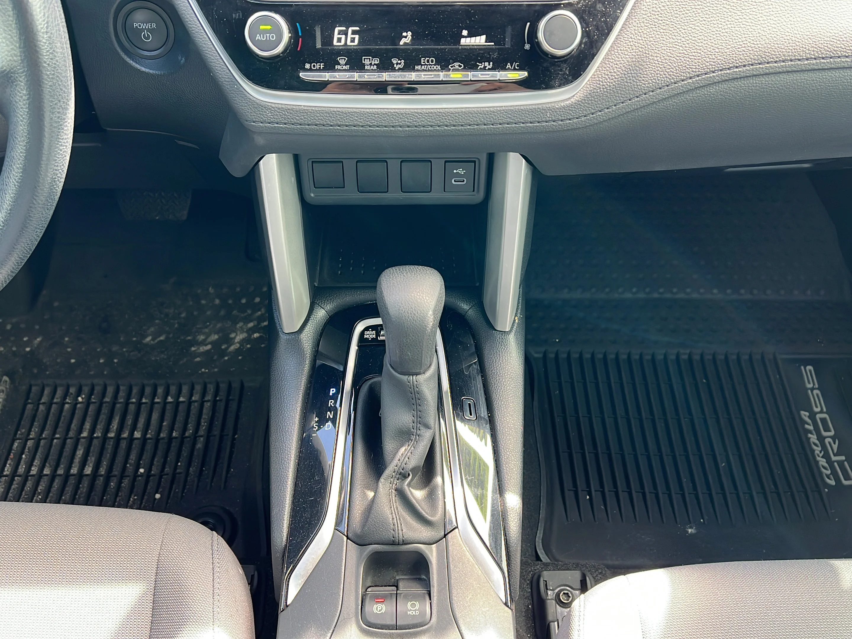 Used 2024 Pearl Toyota Hybrid S image 15