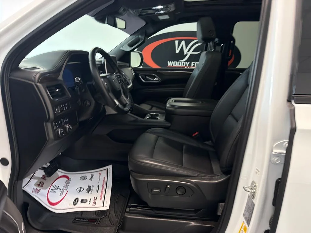 Used 2024 White Chevrolet Z71 image 9