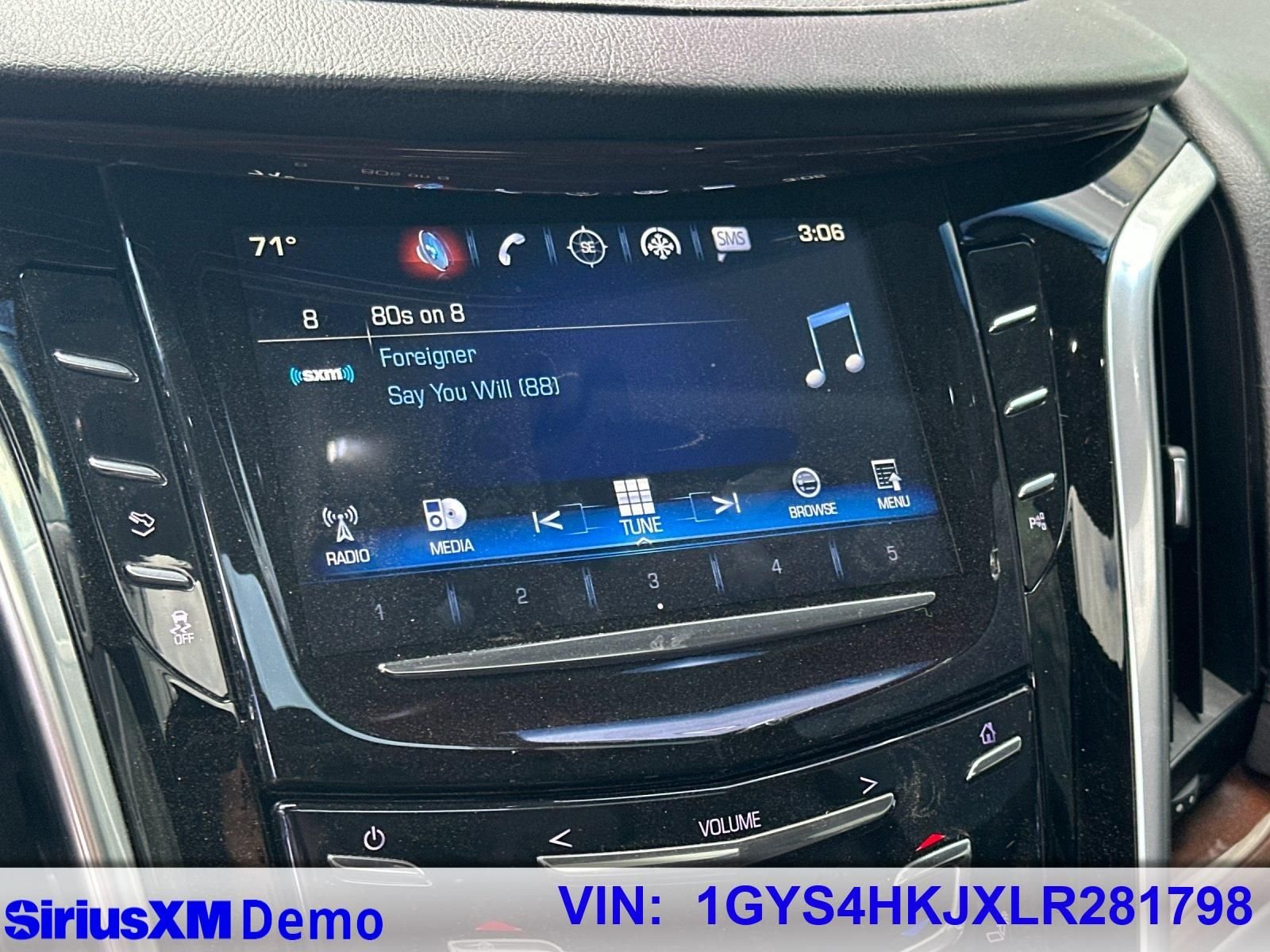 Used 2020 Black Raven Cadillac Luxury image 27
