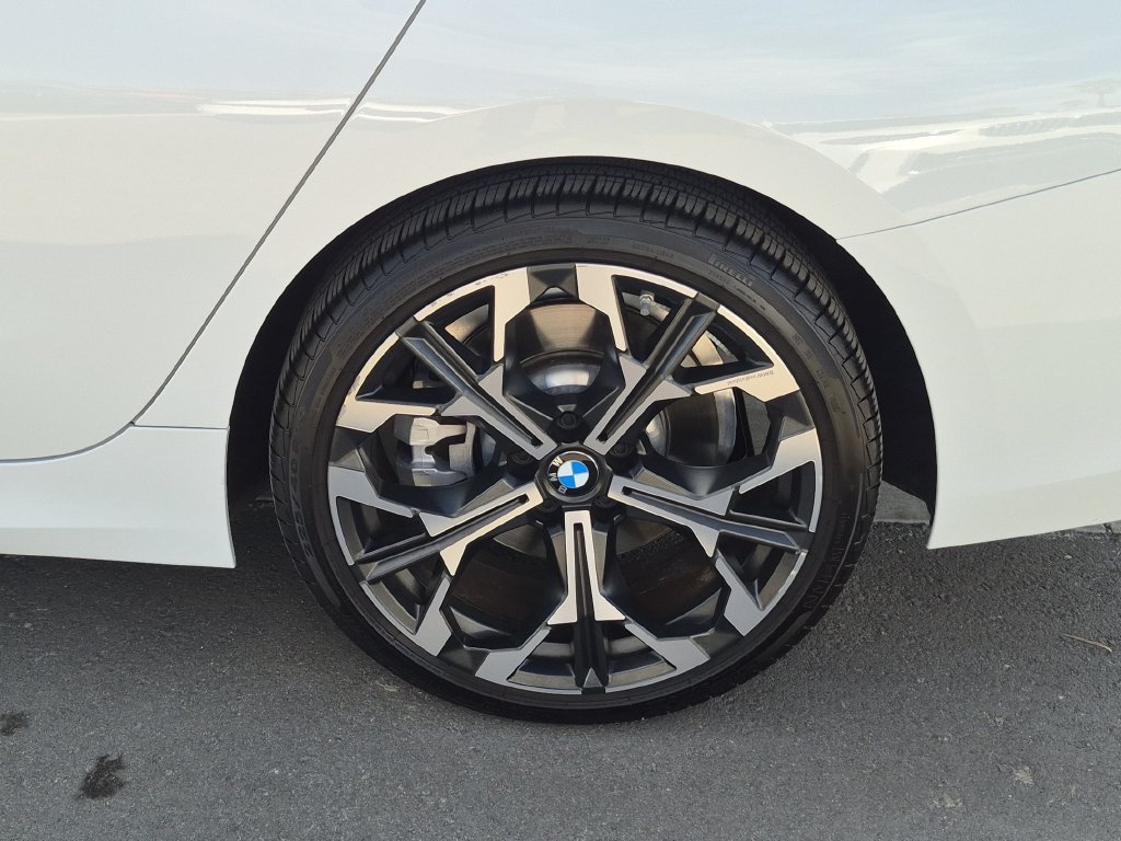 Used 2026 Alpine White BMW 330i image 29