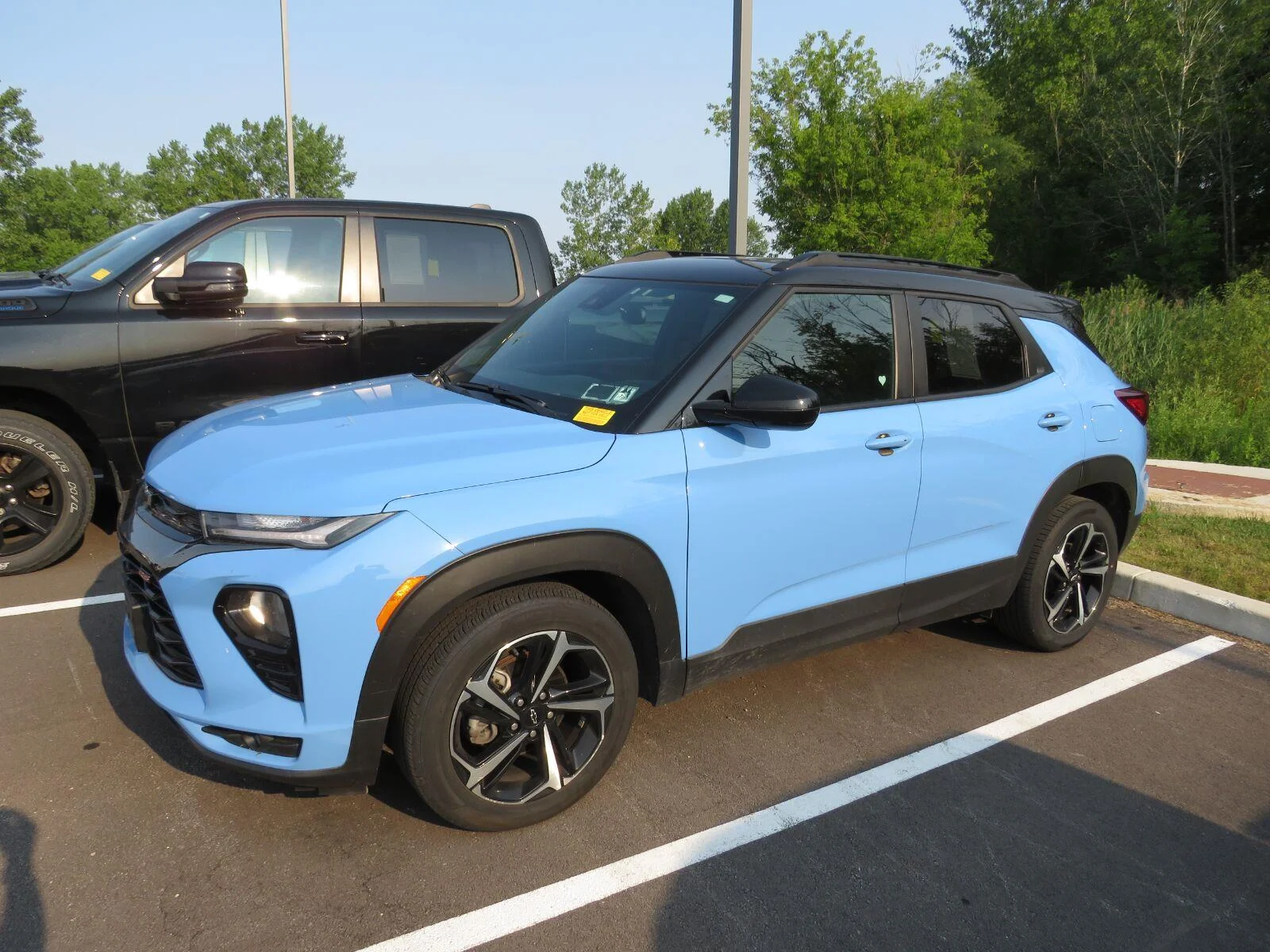 Used 2023 Fountain Blue Chevrolet RS image 7