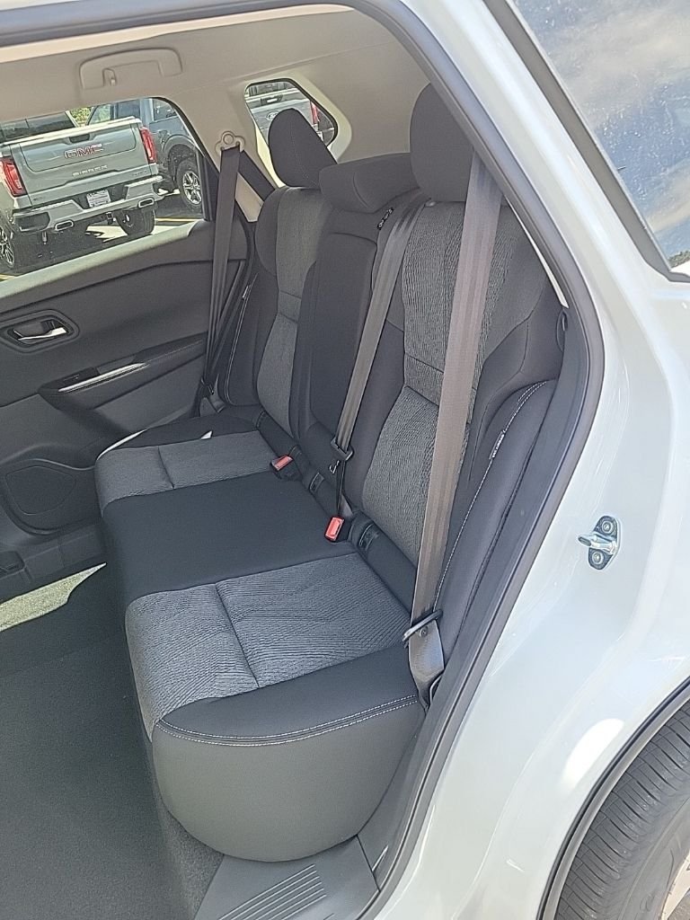 2026 Nissan Rogue SV - Photo 19