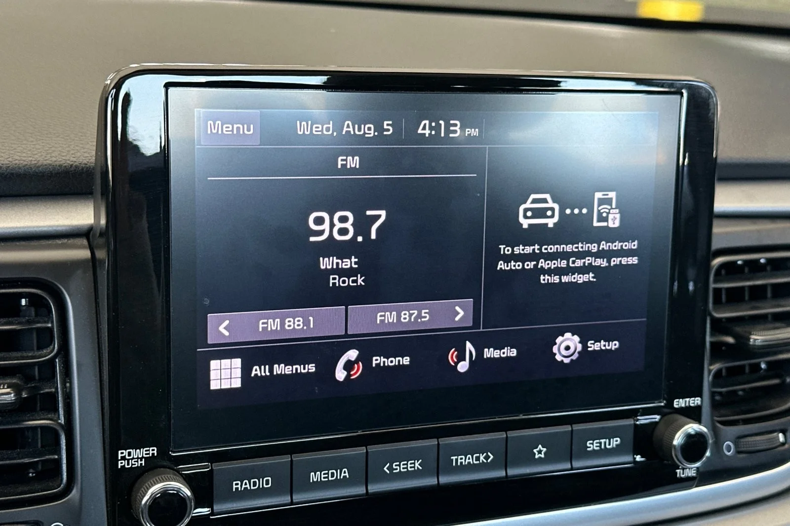 Used 2022 BLACK Kia LX image 16