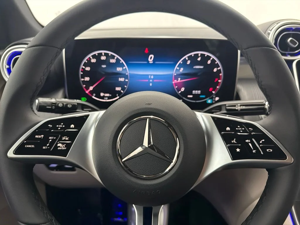 New 2027 Black Mercedes-Benz GLC 300 image 15
