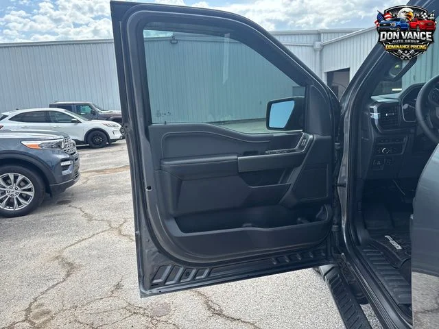 Used 2023 Gray Ford XLT image 10