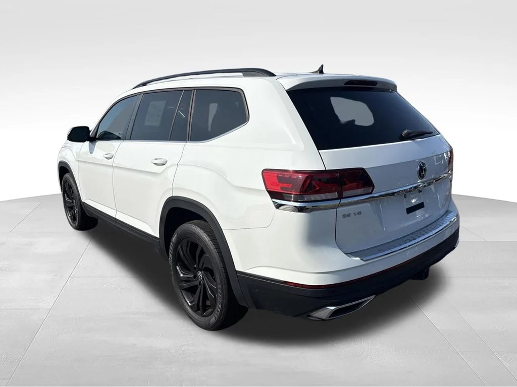 Used 2023 Pure White Volkswagen 3.6L V6 SE w/Technology image 4