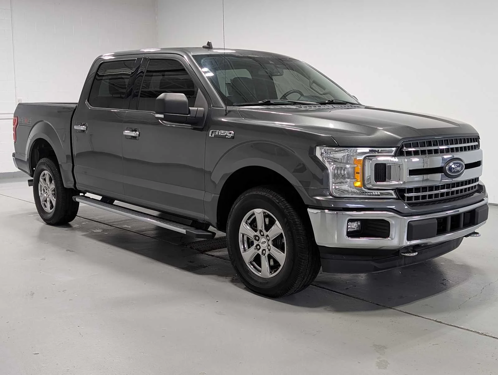 Used 2019 Magnetic Ford XLT image 6