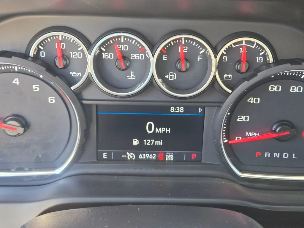 Used 2020 SUMMIT WHITE Chevrolet RST image 22