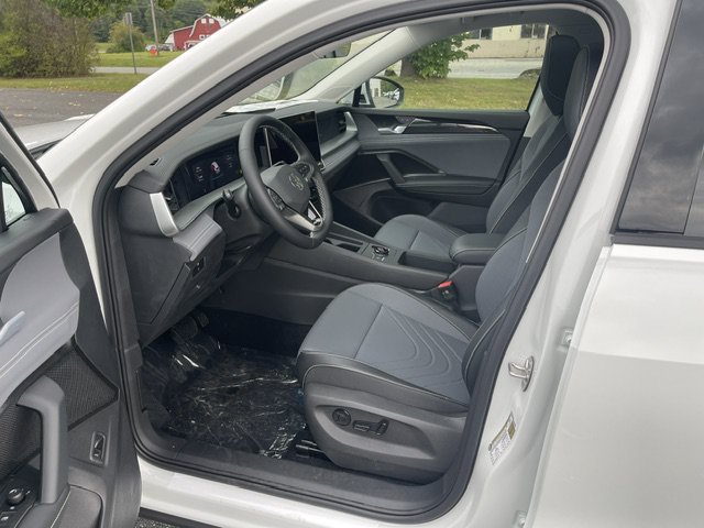 New 2026 Pure White Volkswagen 2.0T SE image 12