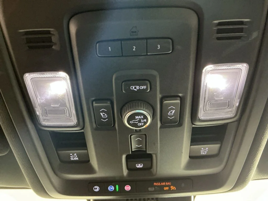 Used 2023 Black Chevrolet High Country image 28