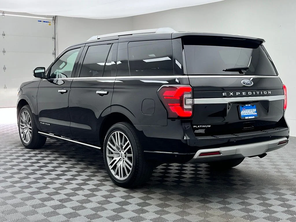 Used 2022 Black Ford Platinum image 13