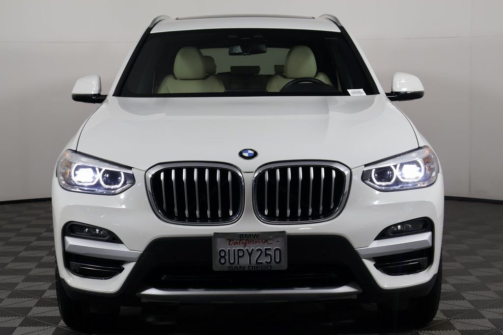Used 2021 Alpine White BMW xDrive30i image 2
