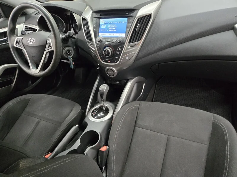 Used 2015 Pacific Blue Pearl Hyundai 3DR CPE AT image 13