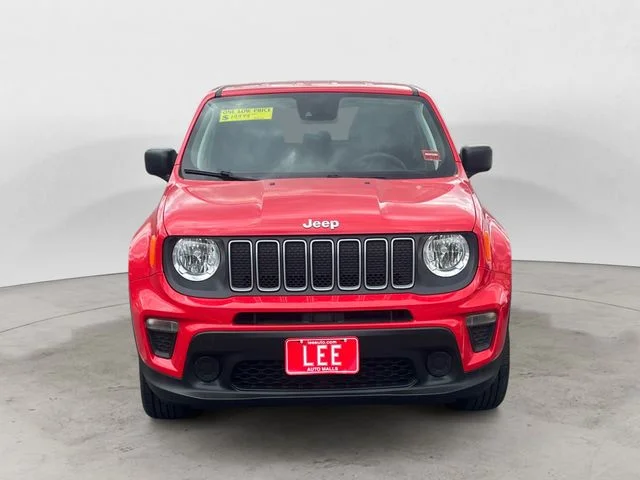 Used 2023 Red Jeep Latitude image 8
