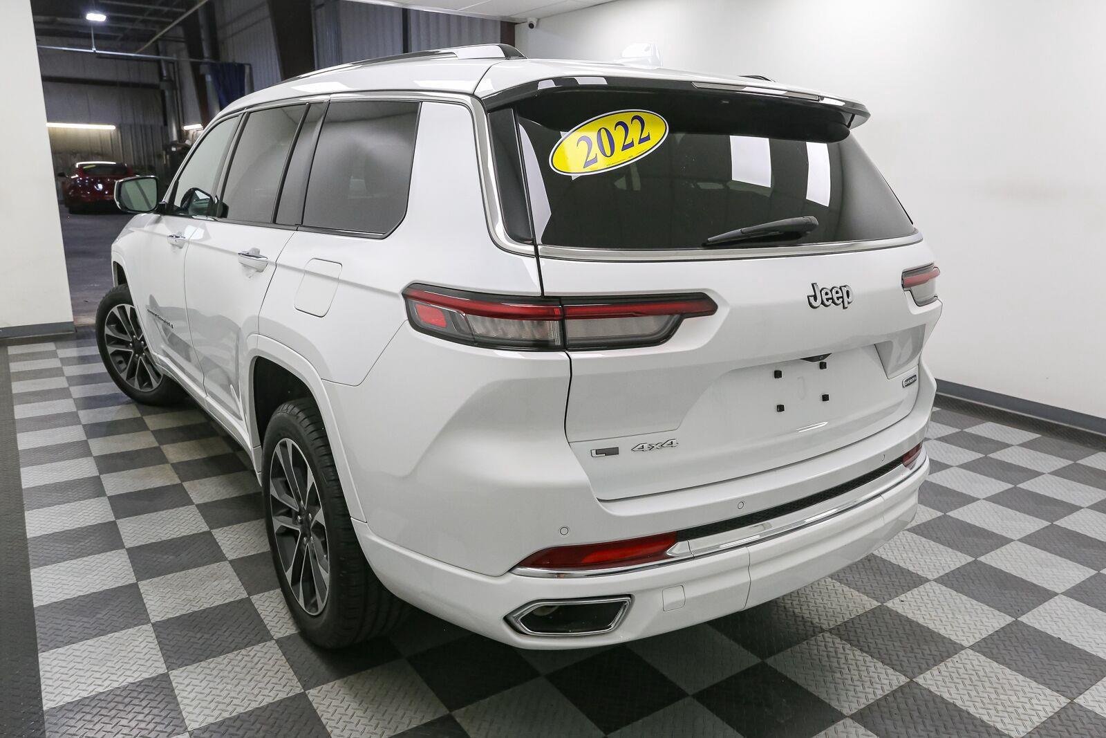 Used 2022 Bright White Clearcoat Jeep Overland image 10