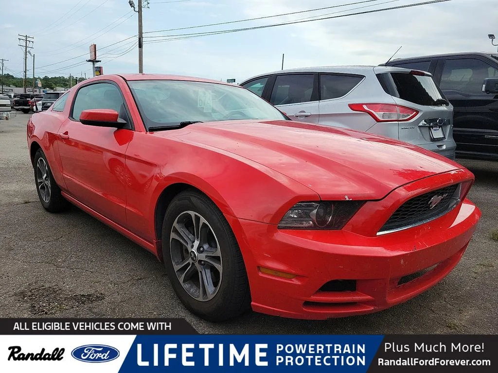 2014 Ford Mustang V6 Premium's photo