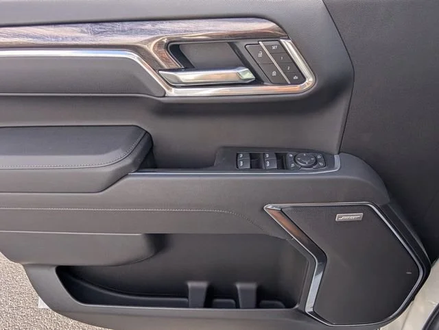 2025 Chevrolet Silverado 1500 LTZ - Photo 14