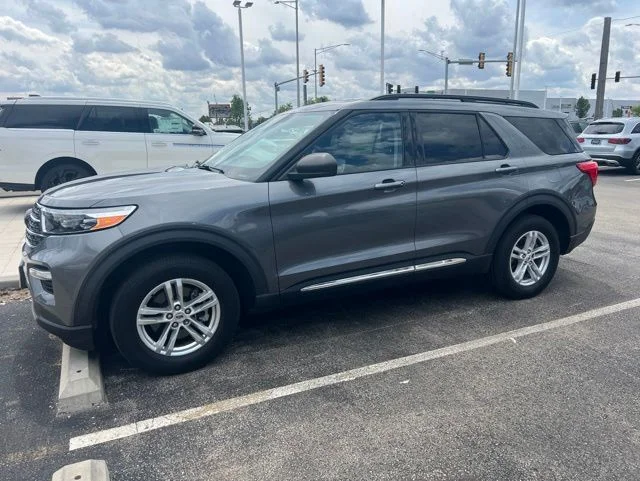 2021 Ford Explorer XLT 4WD's photo