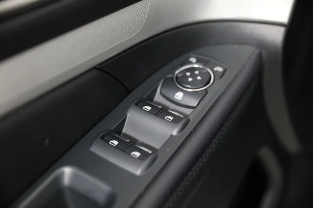 Used 2017 White Ford XLT image 15