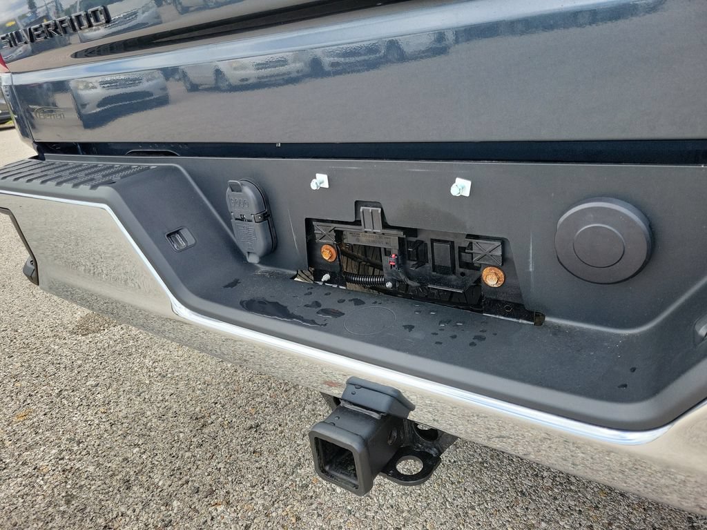 Used 2020 Shadow Gray Metallic Chevrolet LT image 9
