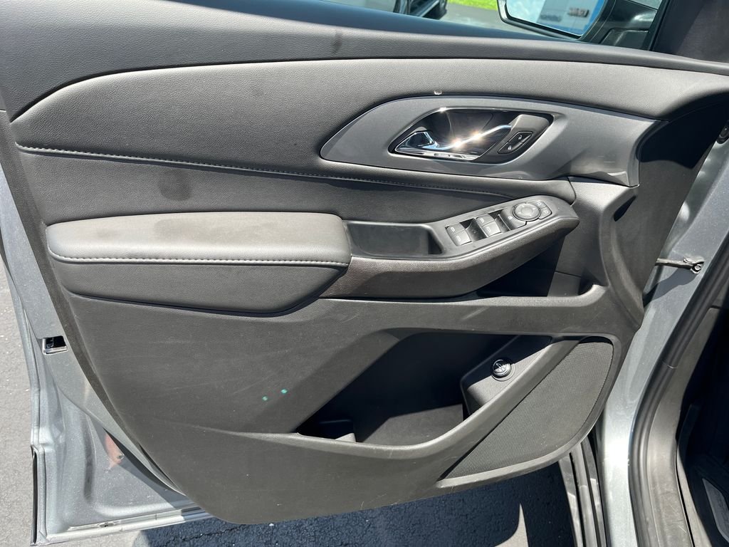 Used 2023 Gray Chevrolet LT image 11