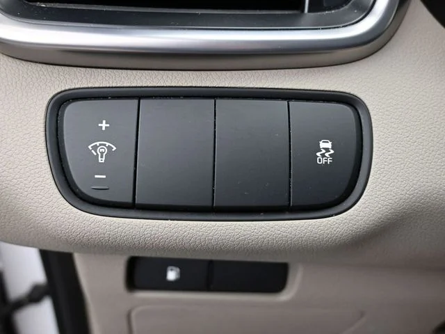 Used 2016 Snow White Pearl Kia EX image 26