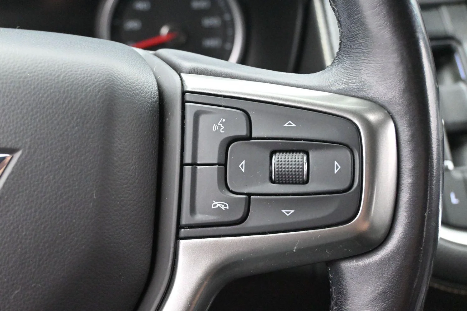 Used 2021 BLACK Chevrolet Premier image 21
