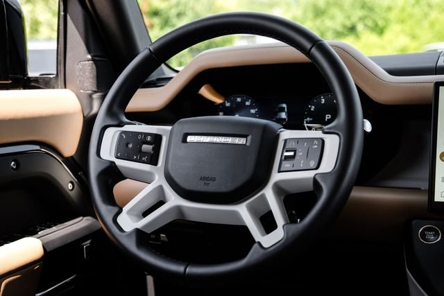 Used 2026  Land Rover S image 19
