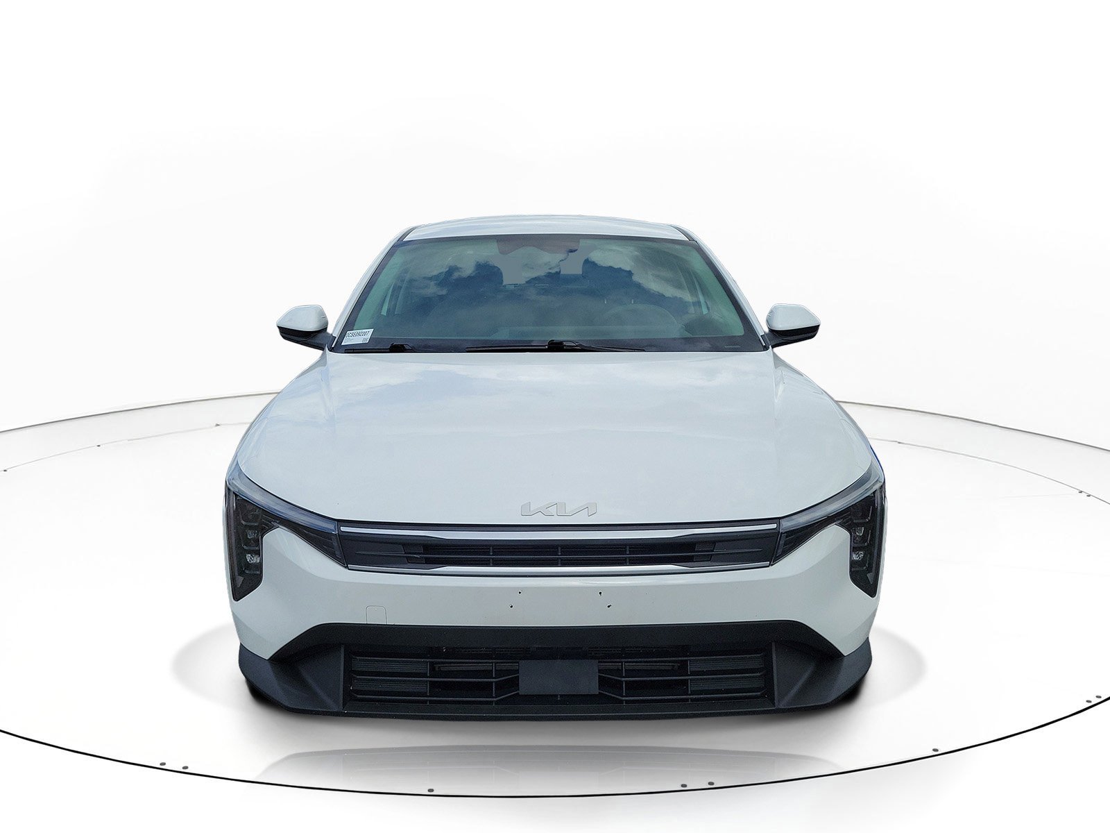 Used 2025 Snow White Pearl Kia LXS image 1