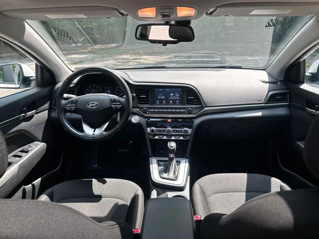Used 2020 White Hyundai Value Edition image 27