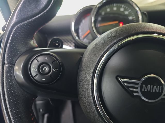 Used 2019 Blue MINI Signature image 20