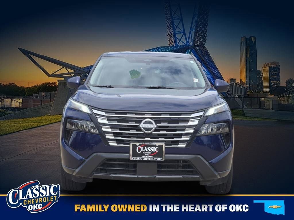 Used 2025 Blue Nissan SV image 2