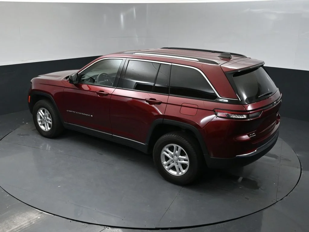 Used 2024 Red Jeep Laredo image 56