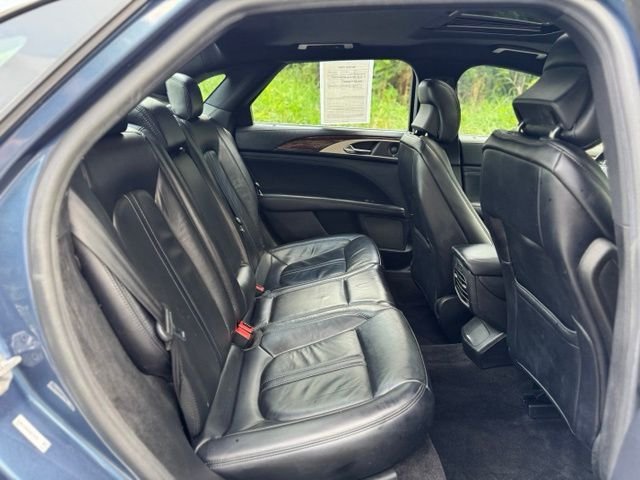 Used 2019 Diamond Lincoln Reserve image 17