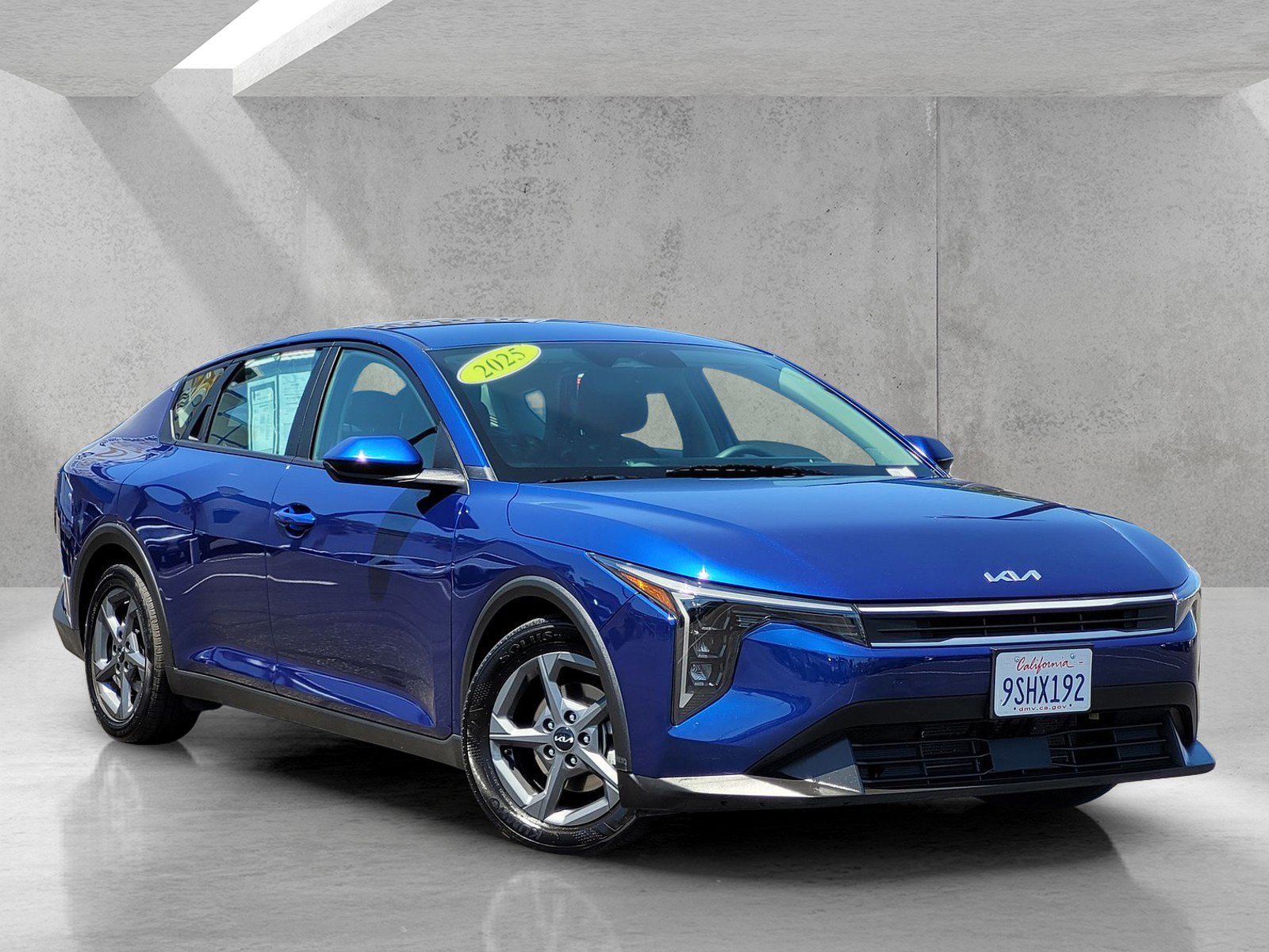 2025 Kia K4 LXS AT's photo