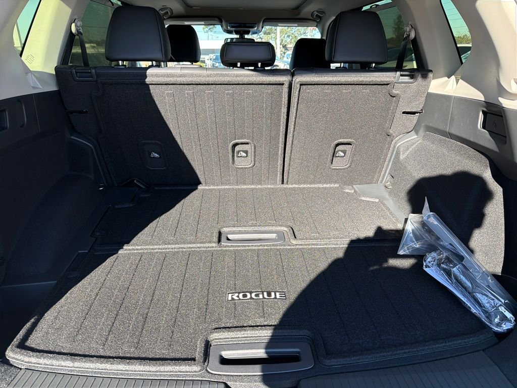 New 2026 Nissan Rogue Platinum 4D Sport Utility