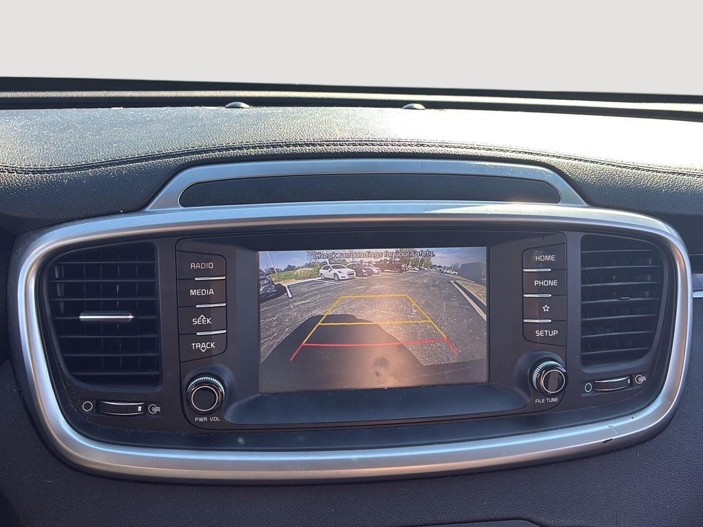 Used 2019 Platinum Graphite Kia LX V6 image 17