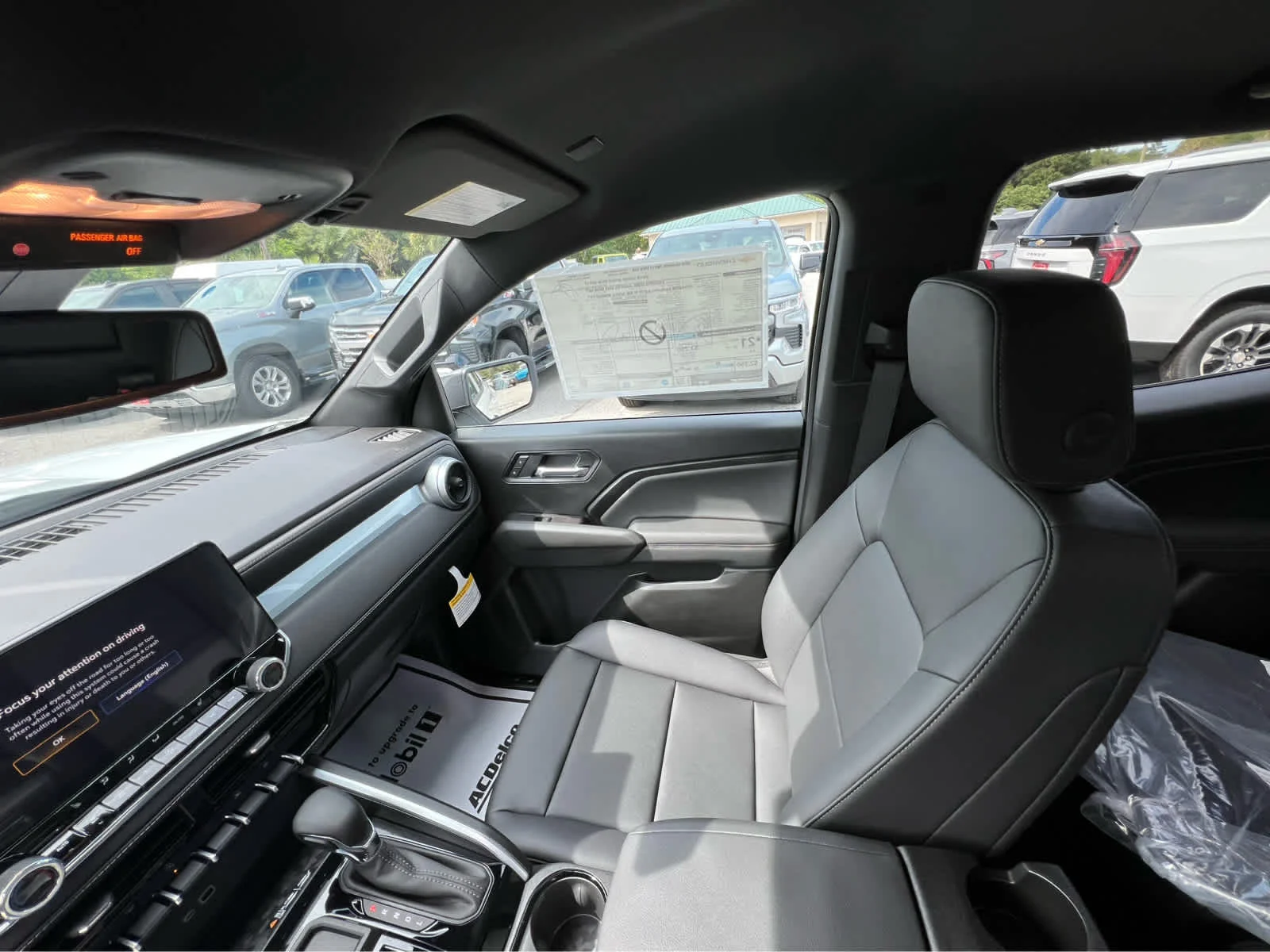 2026 Chevrolet Colorado LT - Photo 13