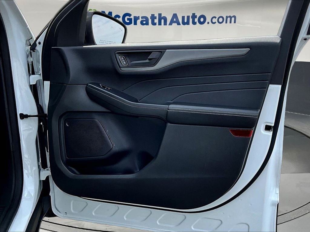 Used 2024 White Ford Active image 30