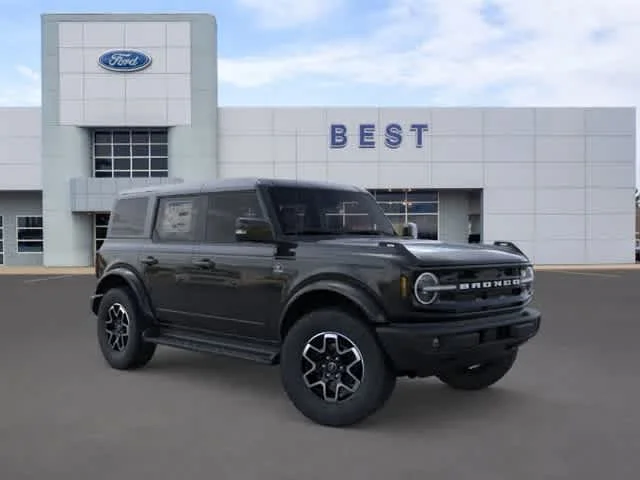New 2025 Shadow Black Ford Outer Banks® image 33